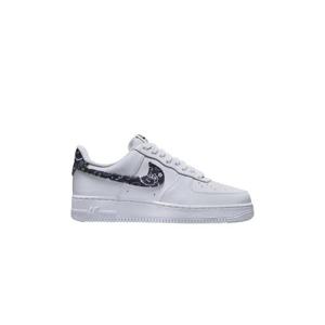 Nike나이키 에어포스 1 07 에센셜 페이즐리 스우시 화이트 블랙 DH4406-101