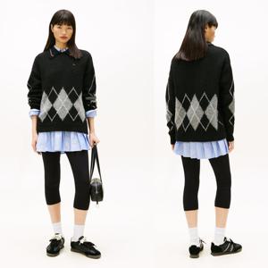 타미진스 여성 오버사이즈 아가일 폴로 스웨터 T32G0KTO13TWT1