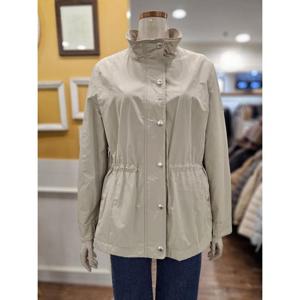 BCBG 세이브존01 스트링 하이넥 점퍼 B6A2R125