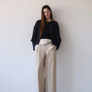 플라스틱아일랜드  배색 라운드넥 크롭 자켓 (PS2WJ381)