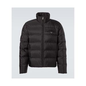 프라다 로고 퀼팅 다운 재킷 P01093734