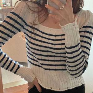 슈팅스타 / 스퀘어넥 슬림 스트라이프 베이직 니트511046