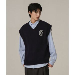 커버낫 COVERNAT 미들 C 로고 자수 와펜 니트 베스트 다크 네이비 CO2403KT10DN 452902