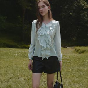 [25 F W] 잇미샤 페이크 레더 하이웨이스트 쇼츠 ITP9ZLP710