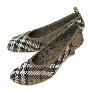 버버리 체크 여성 펌프스 8102595