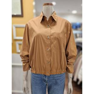 BCBG 세이브존01 아쿠아 밑단 밴딩 셔츠형 블라우스 B5C8B425