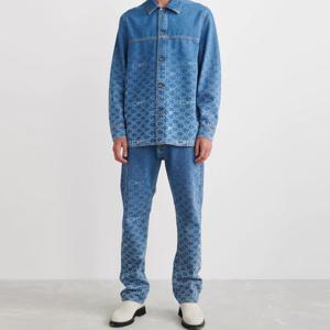 OMYD040S22DEN002 모노그램 로고 프린트 데님셔츠