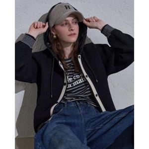 르니앤맥코이 세이브존05 레더 후드 베이스볼 니트 점퍼 ML11KJ001