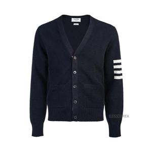 [톰브라운] SS24 남성 스트라이프 사선 가디건 MKC550A Y6011 415