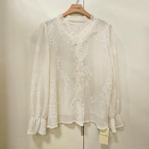 스테파니 HC07 레이스 V넥 플리츠 블라우스 A26SH6119