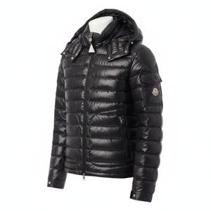 MONCLER 26SS LAUROS 후드 쇼트 다운 재킷 (1A00102 595ZJ 999)