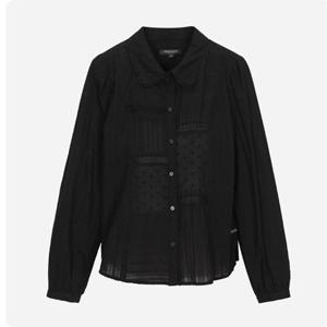 [써스데이아일랜드](T256MBL162W)소재 믹스 셔츠형 블라우스