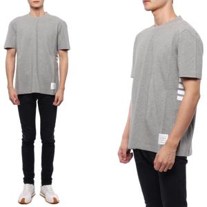 [톰브라운] 23FW 남성 사선 스트라이프 반팔티셔츠 (MJS123A 00050 055 23F)