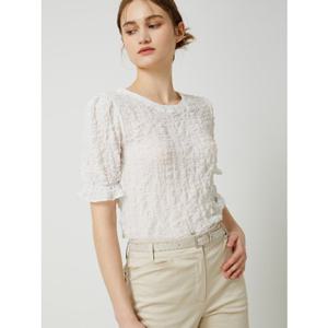 [씨씨콜렉트] C252PSC142 로고 장식 엠보 블라우스 C252PSC142