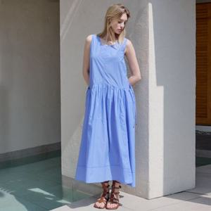 [코데즈컴바인] 백포인트 셔링 슬리브리스원피스 (CKB-OP510W5)