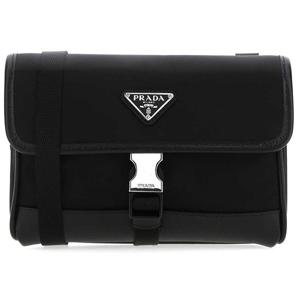 26 SS 프라다 로고 플라크 버클 패스닝 크로스 스트랩 폰가방 2ZH1082DMH