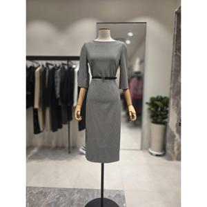 모조 모조에스핀 보트넥 벨티드 H라인 원피스 (J253XSE003)