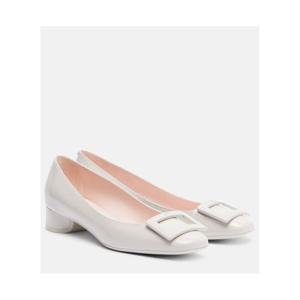 로저비비에 U Look 25 페이턴트 레더 펌프스 P01140899