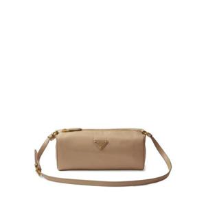 프라다 로고 장식 숄더 백 1NE0582C05