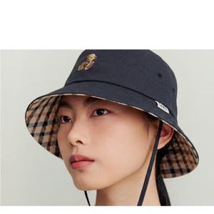 [닥스핸드백] 네이비 곰돌이 자수 면 버킷햇 DCHE6E120N2