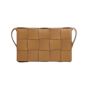 보테가 베네타 램스킨 레더 카세트백 카라멜 578004VMAY19830