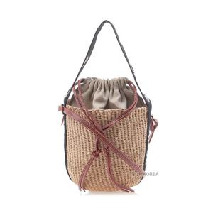 [끌로에] SS25 여성 우디 스몰 토트백 CHC23AS381L18 915