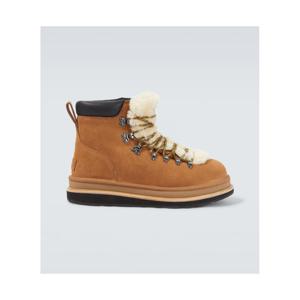 사카이 x UGG 스웨이드 시어링 하이킹 부츠 P01141235