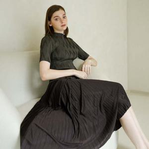 [요이츠](택가 58000원)[요이츠] 베이직 밴딩 플리츠 롱 스커트 블랙_YJ08WKPSK61