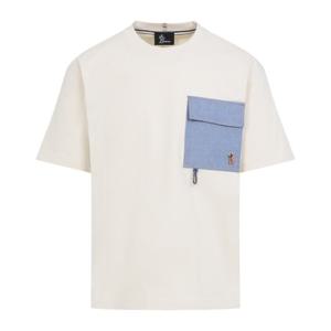 몽클레어 로고 자수 콘트라스트 체스트 포켓 티셔츠 L10978C000