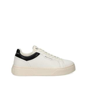 26 SS 아르마니 익스체인지 로고 프린트 가죽 스니커즈 XUX236XV906 TP432214303