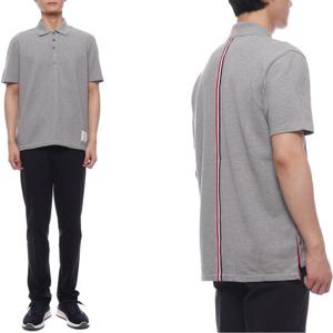 [톰브라운] 25SS 남성 센터백 스트라이프 폴로 반팔티셔츠 (MJP042A 00050 055 25S)