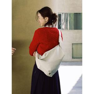 [빈폴ACC] Less Bag_2 라지 크로스백 - 라이트 그레이 (BE59D2M232)