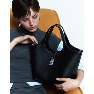 [닥스ACC][CLA] 블랙 소가죽 체크 장식 포인트 미디움 토트백 DCBA6E162