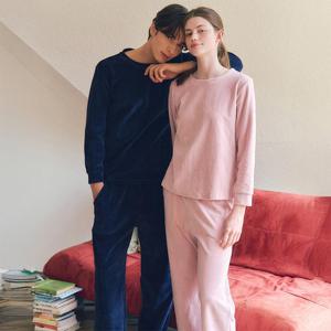 비너스 뛰어난 신축성 벨로아 골지 솔리드 여성 실내복 상의 (VEV3975W)