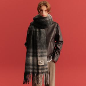 [마리끌레르][정가59,000]배색체크 브러쉬 니트 머플러(MAEDSC03MBK)