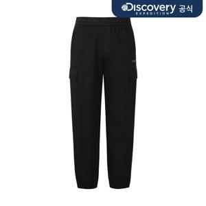 [디스커버리] 남성 테크 니트 트레이닝 루즈 테이퍼드 카고 조거 팬츠 (BLACK) DMTP25061-BKS