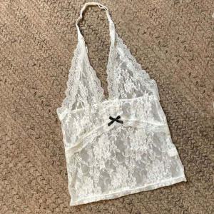 키치 시스루 리본 민소매 레이스 크롭 이너 나시