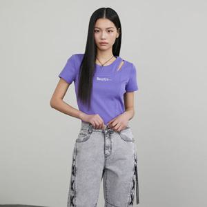 [에고이스트] ER2CH465 어깨 슬릿 포인트 절개 슬림핏 티셔츠 (25년 여름) ER2CH465