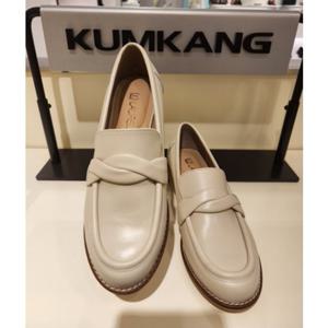 [금강 구두] 금강제화 랜드로바 로렐 LAUPUC5137WK 여성 로퍼(베이지 블랙) LAUPUC5137WK