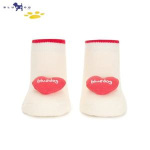 [블루독베이비] 블루독베이비 24.FW CR)하트인형파일양말 44A70-011-07 신생아양말 유아소품 출산용품 임신축하선물 44A7001107