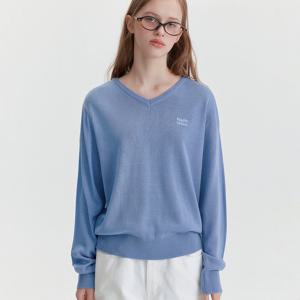 [마리끌레르] [정가79,000원] 베이직 로고 브이넥 니트(MAGAKN01MBL)