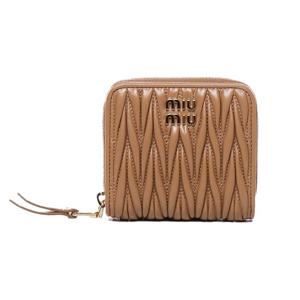 미우미우 MIU MIU 5ML5222FPP F098L 여자 로고 지퍼 지갑