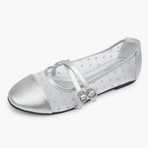 [와이컨셉] 베어파우 TILDA 여성 메리제인 엑스 스트랩 매쉬 플랫슈즈 실버도트 K2985016RA-W K2985016RA