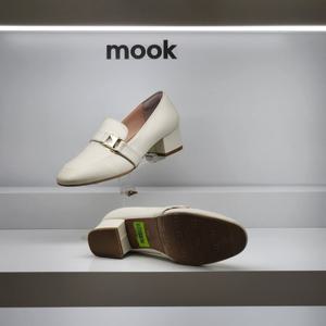 [무크]여성 무크 장식 라운드 힐 로퍼 322109 QY HGTI3SD