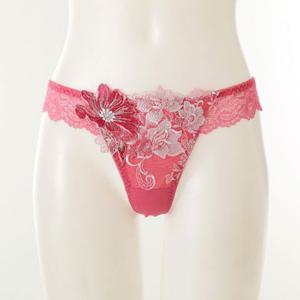 [와코루 란제리] 플라워 모티브가  장식된 살루트 풀레이스 티백팬티 DPT0467T