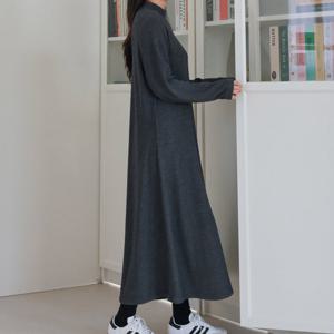 나야홍 / 아이우먼 기모반하이넥롱원피스 WBV959M601 빅사이즈