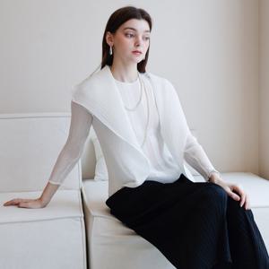 [요이츠](택가 198000원)[요이츠] 숄카라 드레이프 쉬폰 플리츠 가디건_YJ04WQPJK80