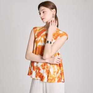 [요이츠]A라인 수채화 프린트 나시 플리츠 블라우스_YI06WNPBL04