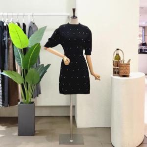 [포커스]  FW3L7OP04292_진주 니트 미니 원피스