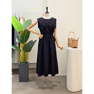 [포커스]25FM5D9OP5139_민소매 스트링 절개 원피스